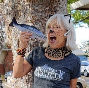 Meet your Posher, Laura